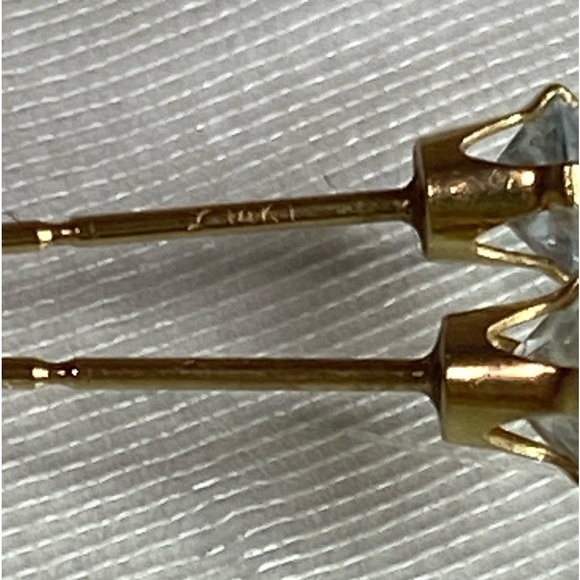 14K YELLOW GOLD aquamarine studs and pendant set REAL GOLD 🩵 vintage - Picture 7 of 15